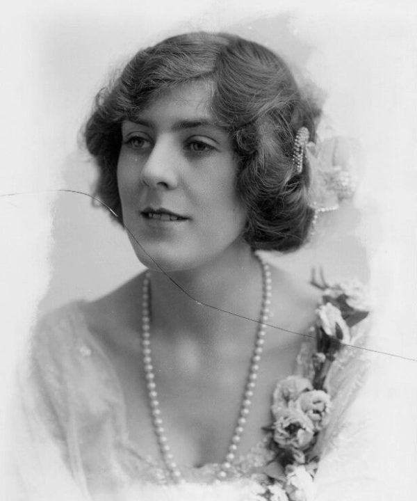 Dame (Esmerelda) Cicely Courtneidge Portrait Print 2025 New