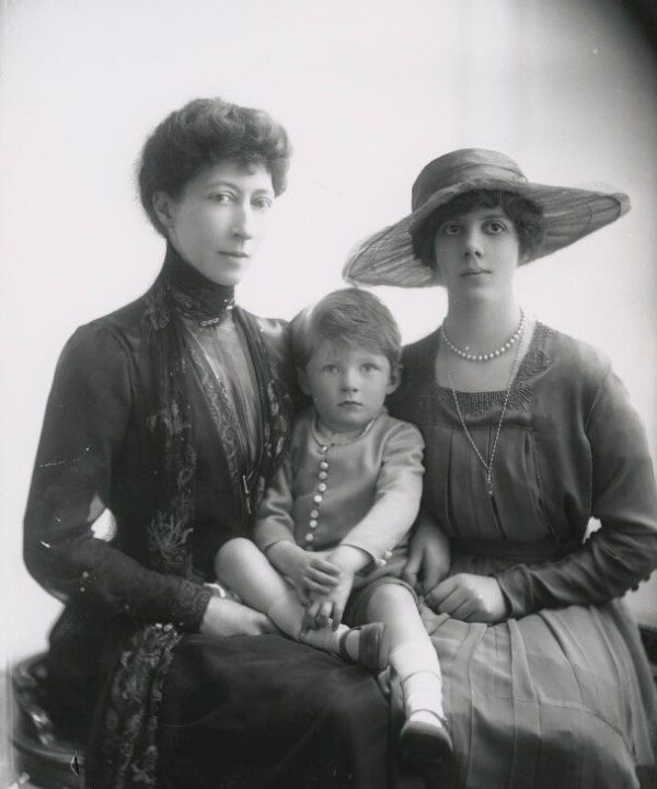Duchess of Fife and family Portrait Print Sale For Nice