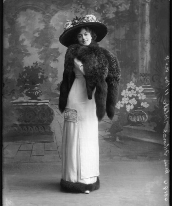 Deborah Volar Portrait Print Cheap Purchase