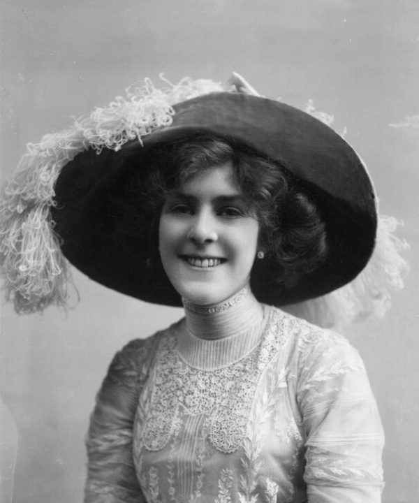 Dame (Esmerelda) Cicely Courtneidge Portrait Print Sale Outlet Locations