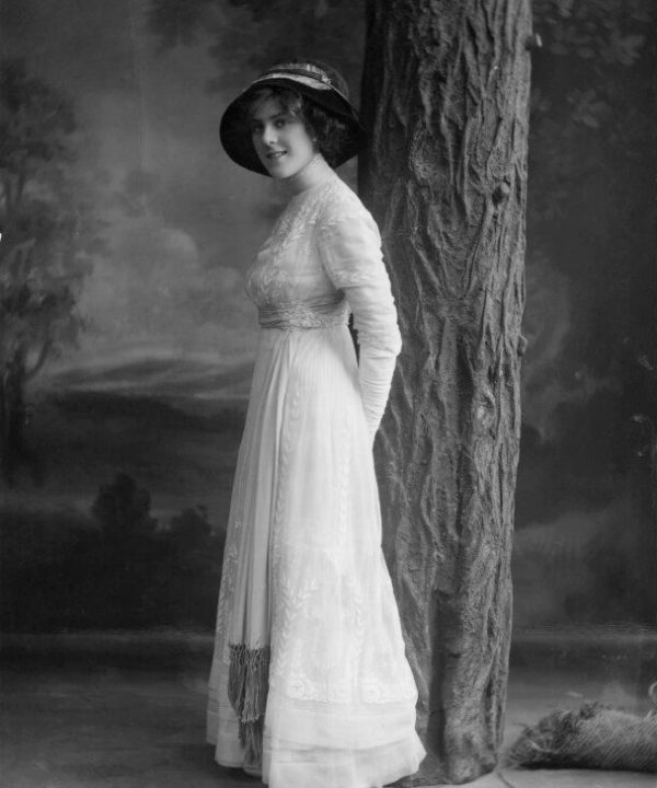 Dame (Esmerelda) Cicely Courtneidge Portrait Print Newest Cheap Pice