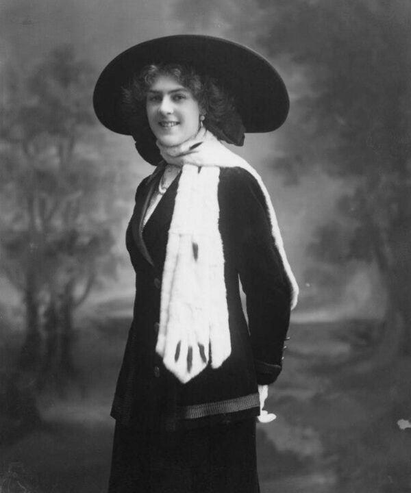 Dame (Esmerelda) Cicely Courtneidge Portrait Print Clearance Largest Supplier