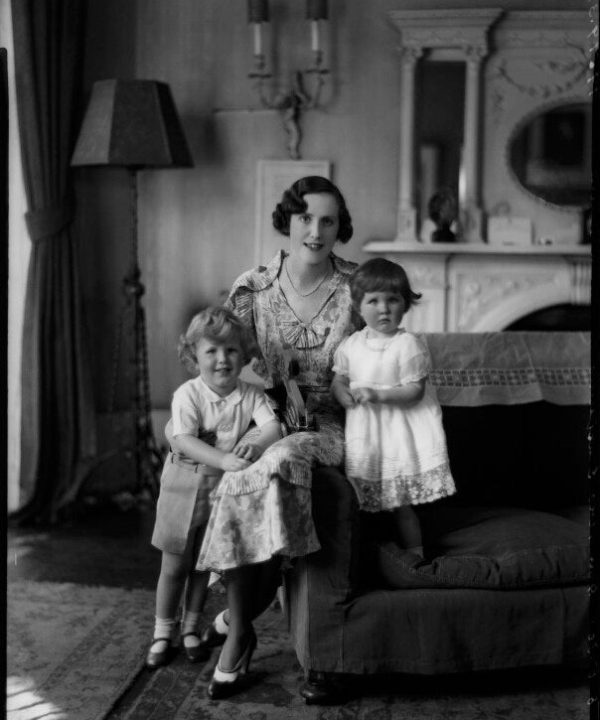 Hon. Mrs Hamilton-Russell and children Portrait Print Clearance Factory Outlet