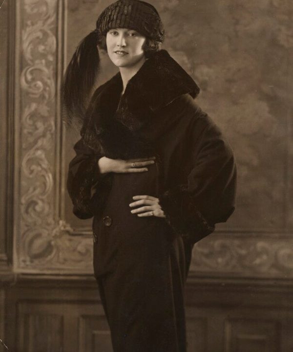 Sylvia Leslie Portrait Print Comfortable Cheap Pice