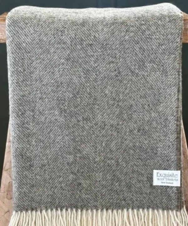 Herringbone Wool Throw 185x140cm in vintage grey