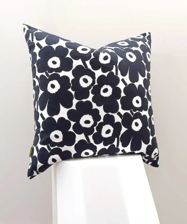 Mini Unikko Cushion Cover 50cm in black, white