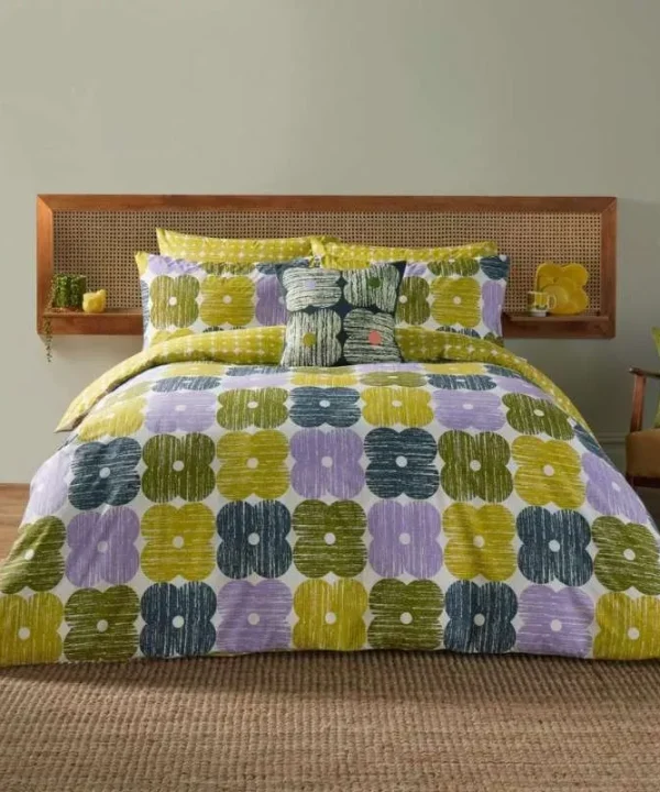 Textured Flower Bedding Set in lilac moss